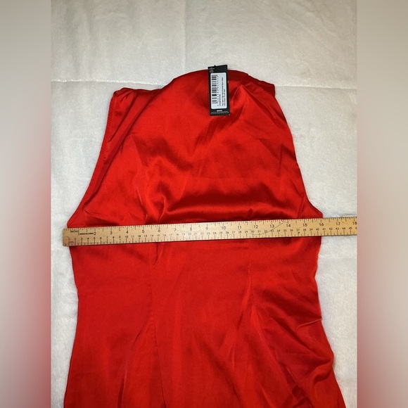 PrettyLittleThing Red Asymmetrical Sheath Dress for Night Out - Picture 3 of 8